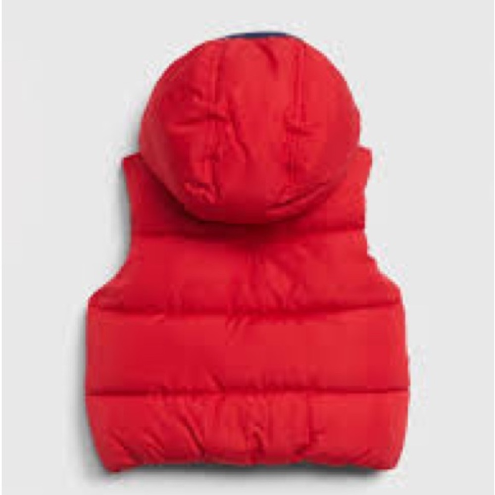 Baby GAP Red Puffee Vest Hood Winter Snow Fall 6-12 months